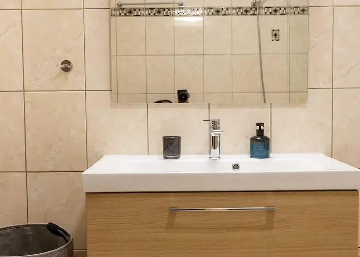 Afroditi's Superb View Гитион