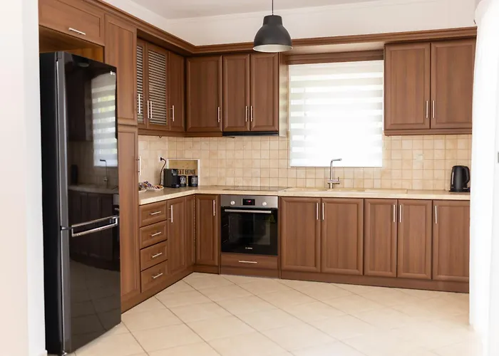 Afroditi's Superb View Гитион