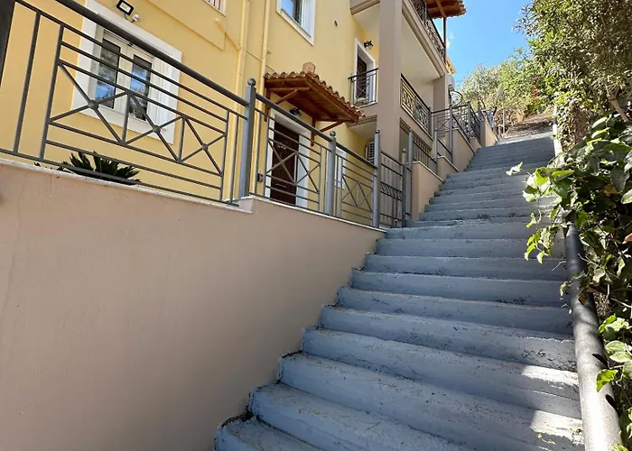 Afroditi's Superb View * Гитион