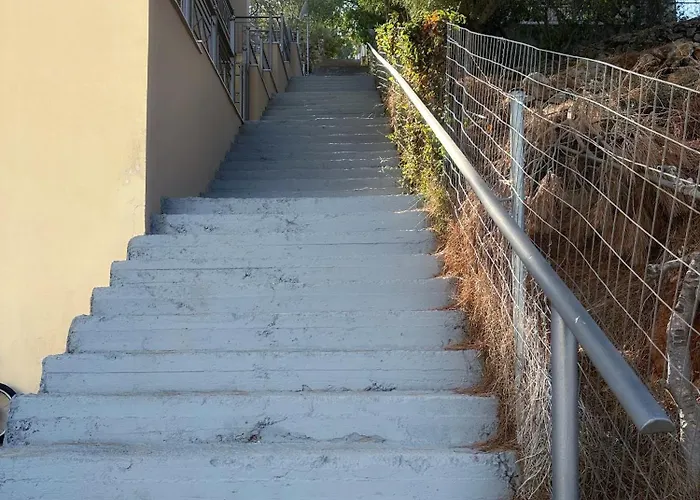 Afroditi's Superb View * Гитион